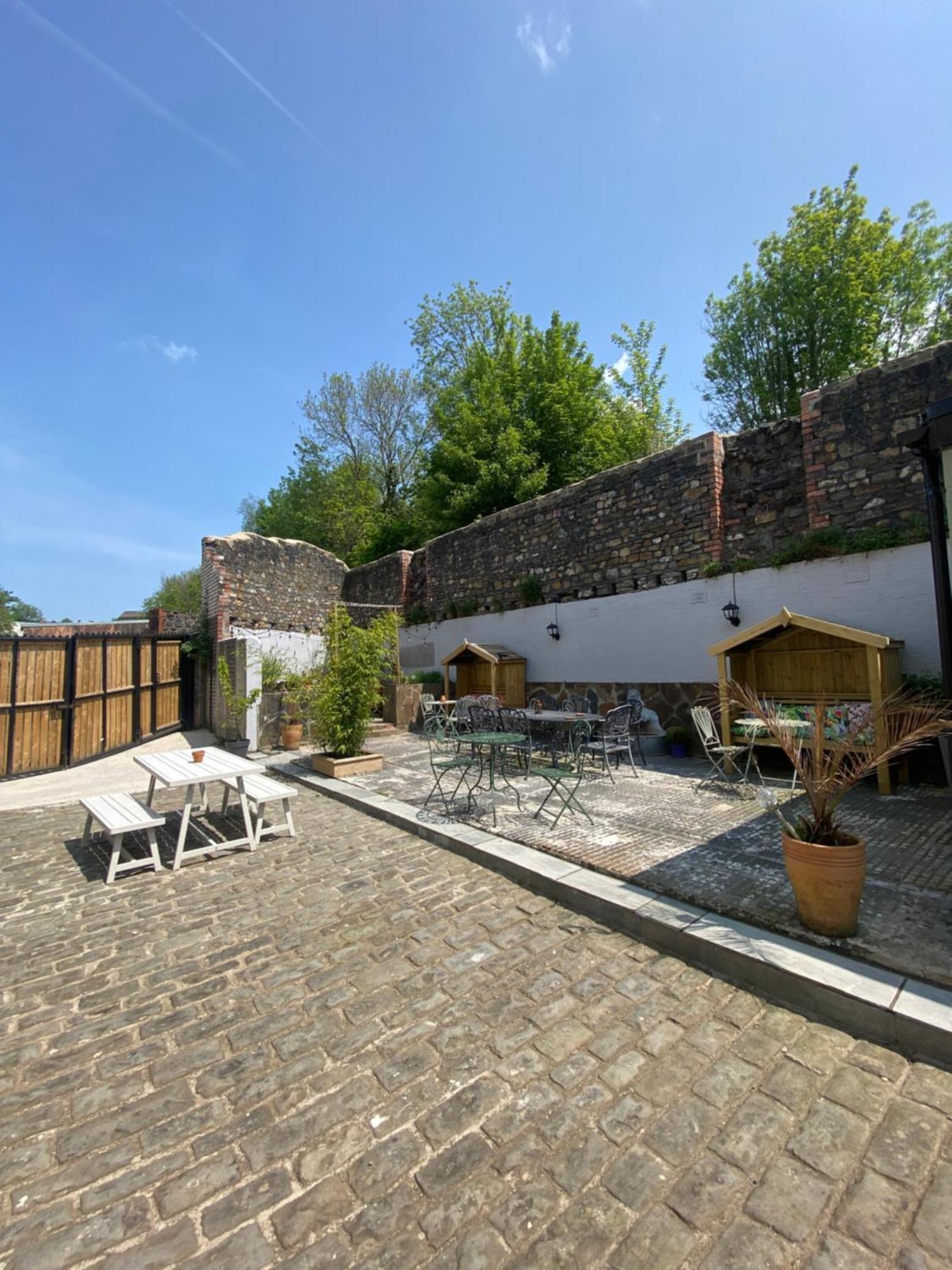The Tiger Inn Merthyr Tydfil Dış mekan fotoğraf